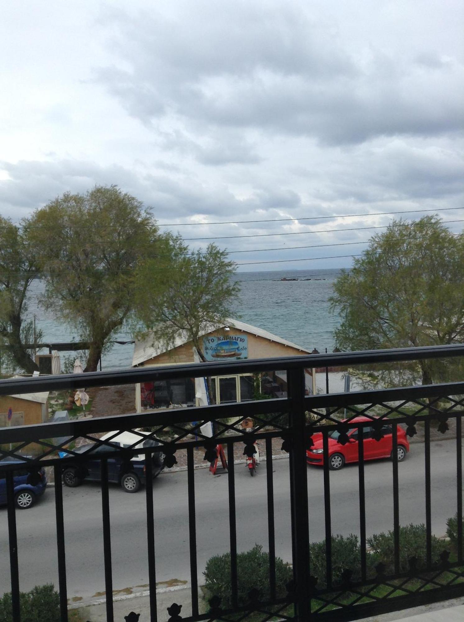 Zoumboulis Rooms Mytilene Bagian luar foto