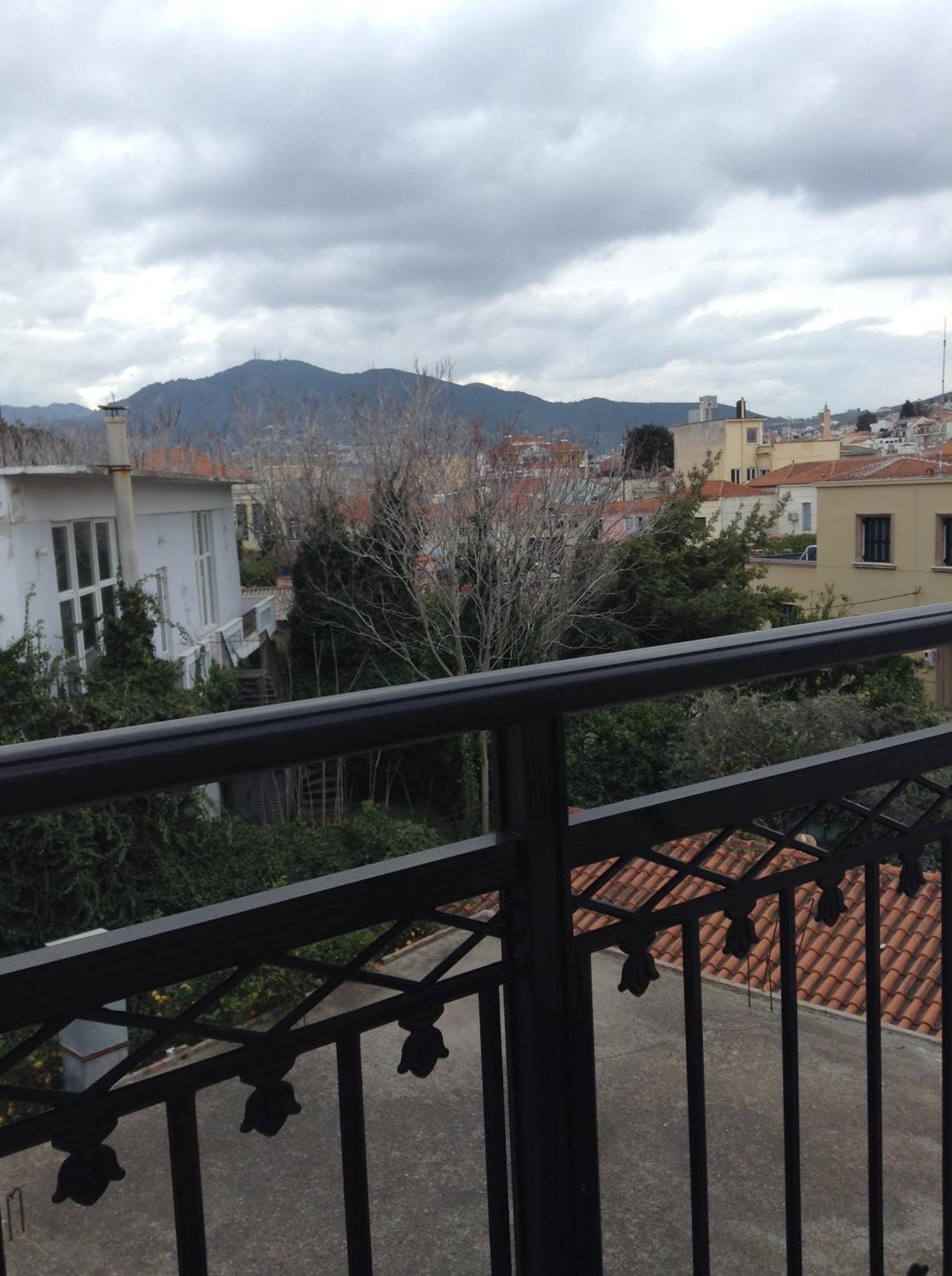 Zoumboulis Rooms Mytilene Bagian luar foto