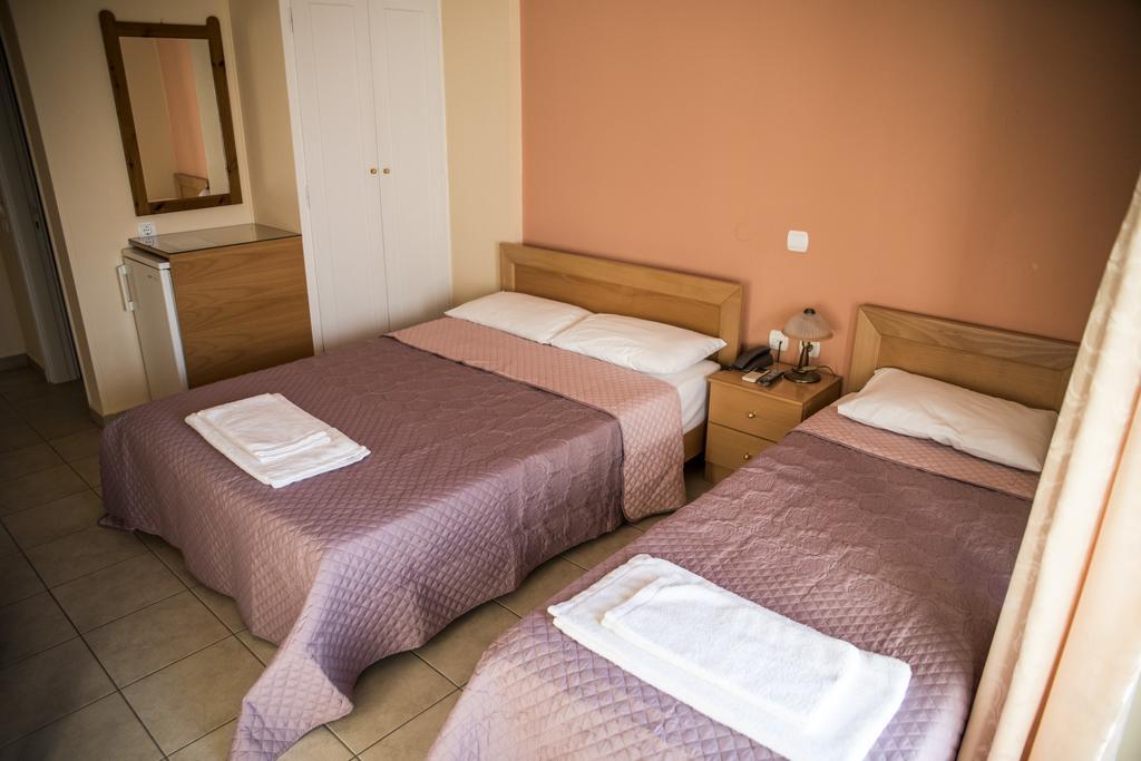Zoumboulis Rooms Mytilene Bagian luar foto