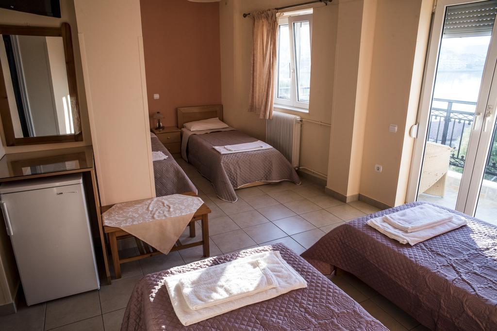 Zoumboulis Rooms Mytilene Bagian luar foto