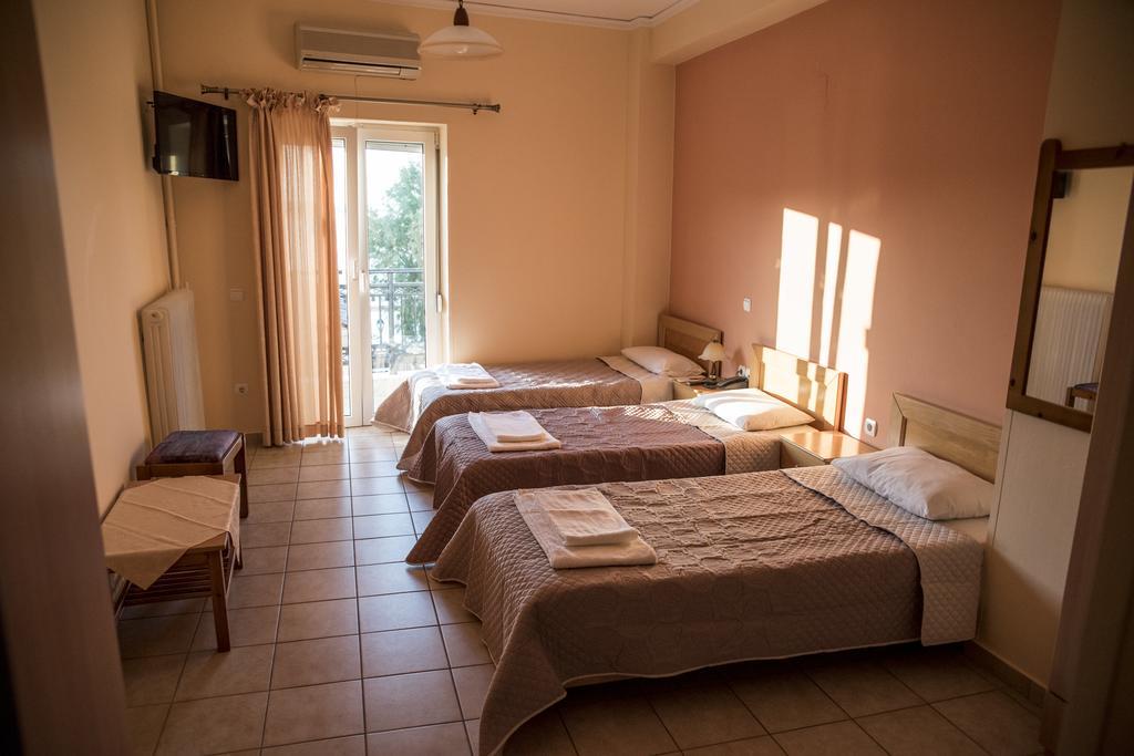 Zoumboulis Rooms Mytilene Bagian luar foto
