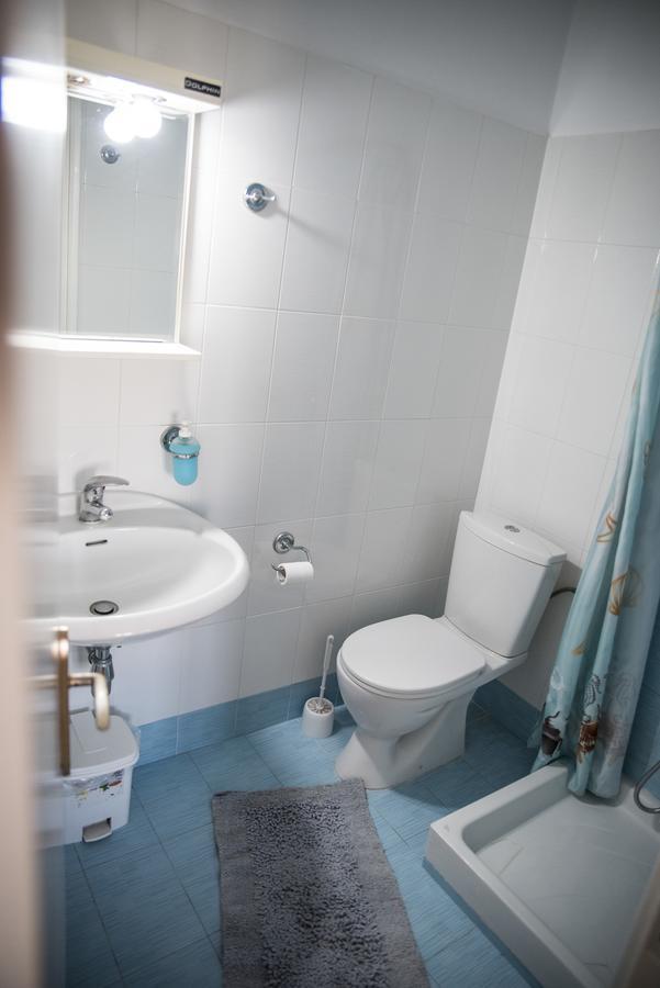 Zoumboulis Rooms Mytilene Bagian luar foto